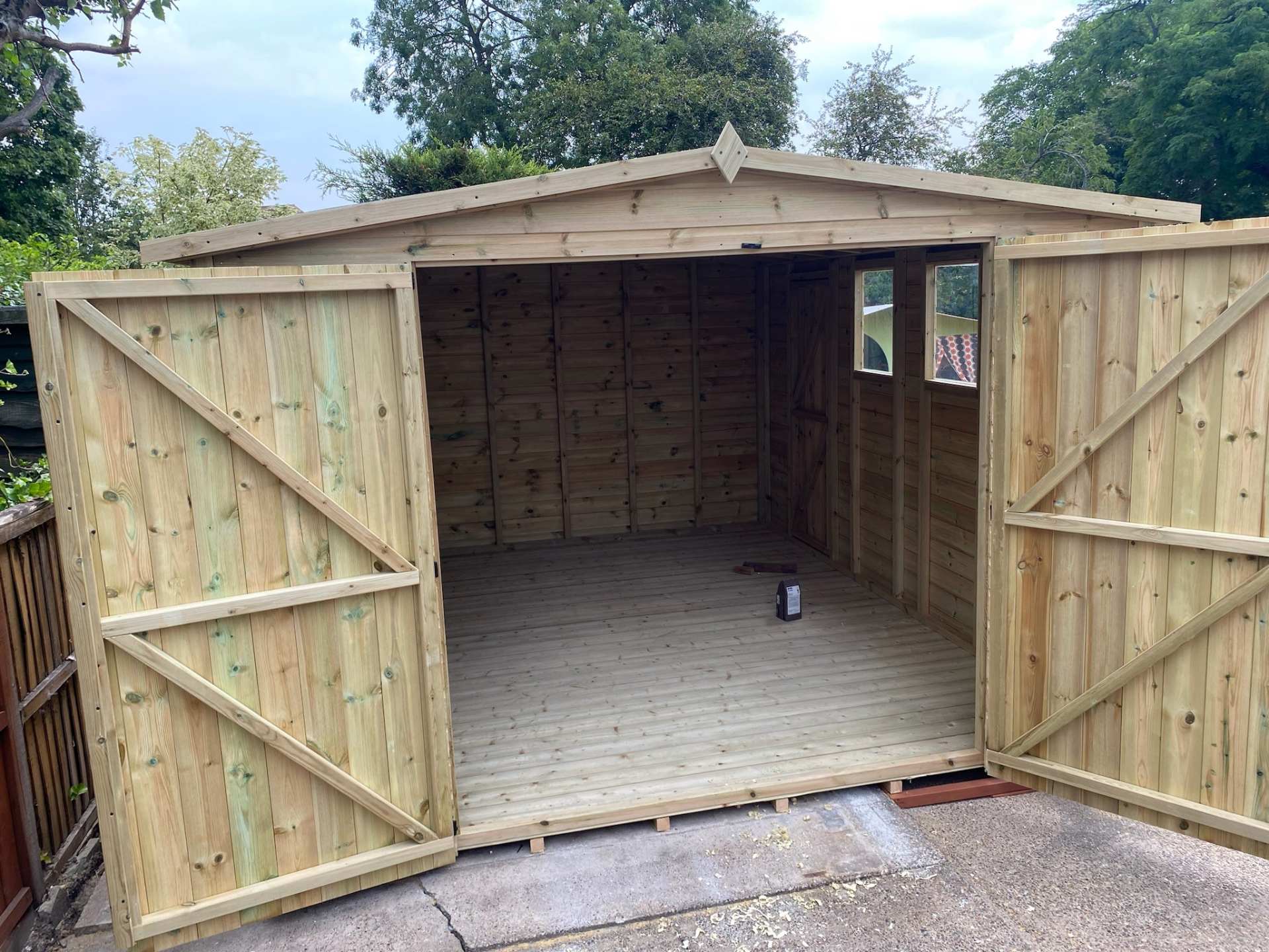 garage with Double doors